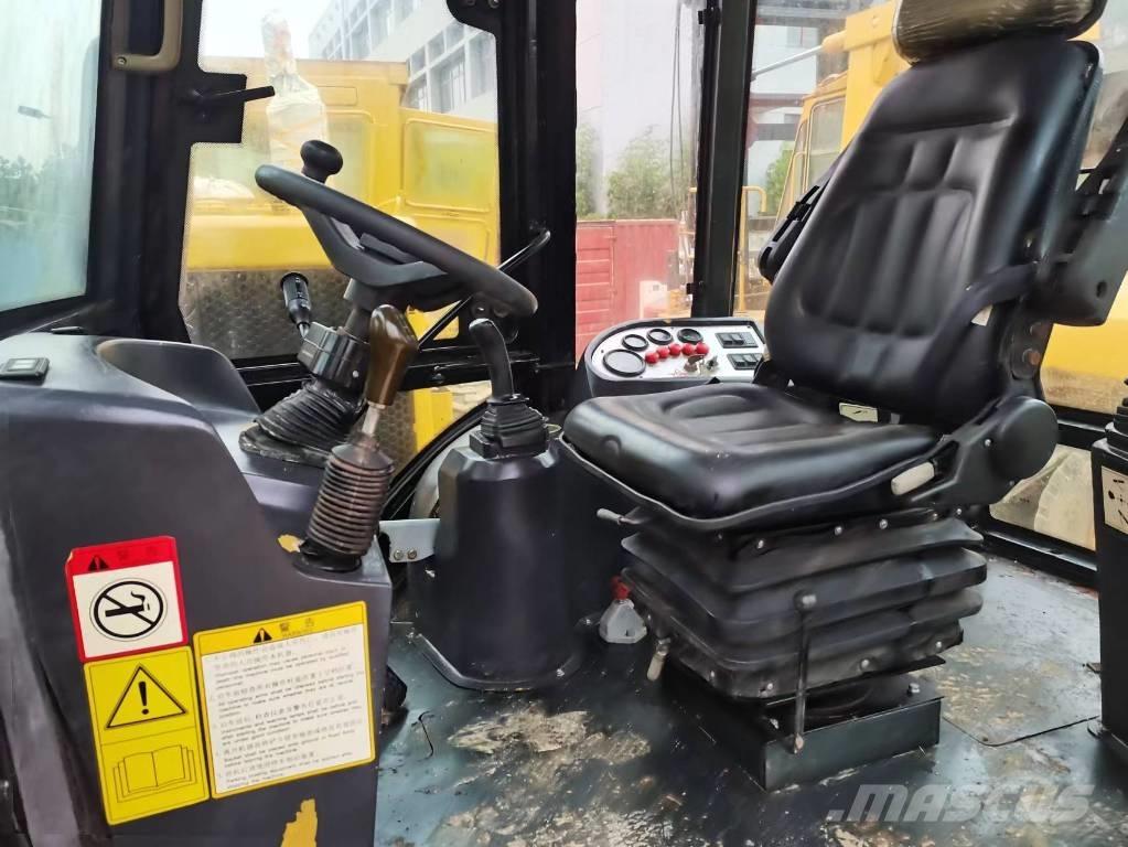 CAT 420F Rovokopači
