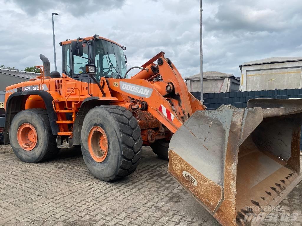 Doosan DL 350-3 Kolesni nakladalci