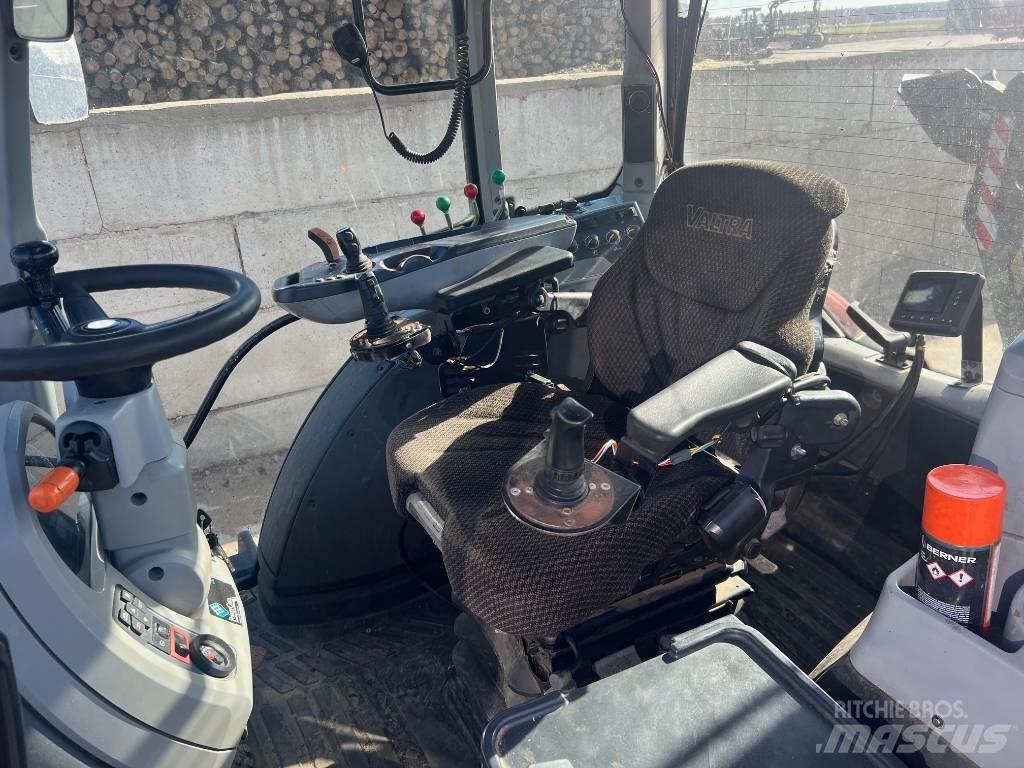 Valtra 234H Skiderji