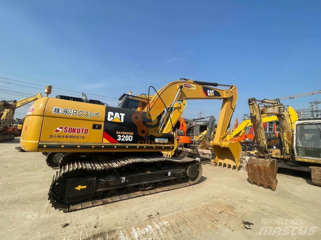 CAT 326 D2 Bagri goseničarji