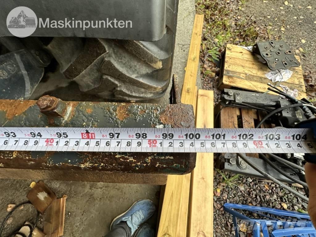 Komatsu PW 148-8 Bagri na kolesih