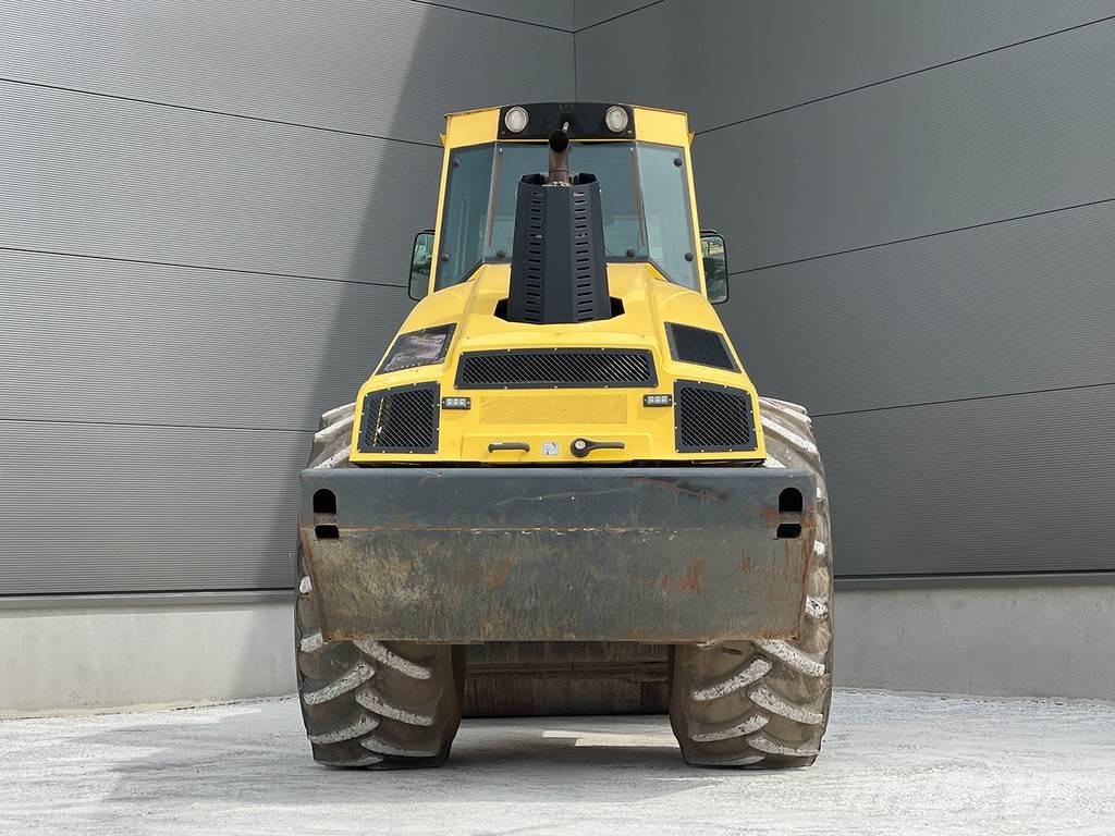 Bomag BW 216 DH-4i Enojni valjarji