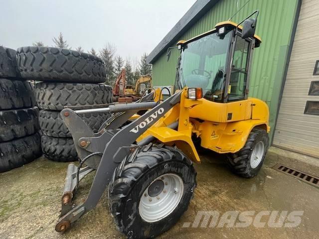 Volvo L30B PRO Kolesni nakladalci