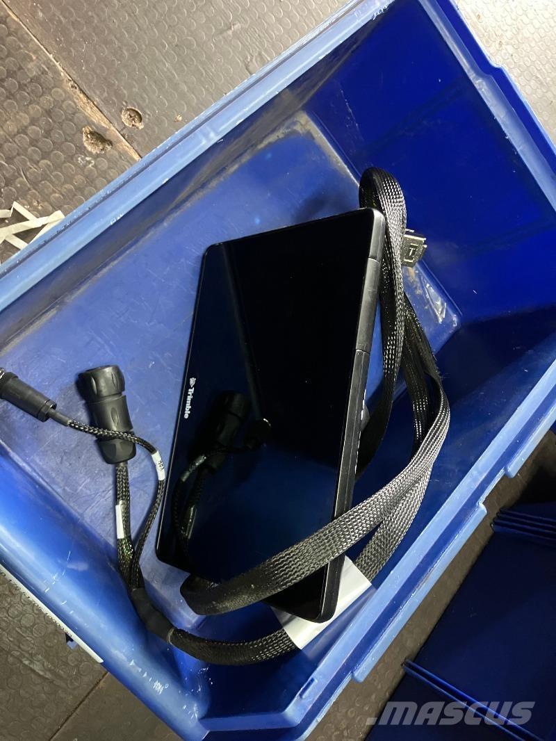 Trimble GFX 750 Druga oprema za traktorje
