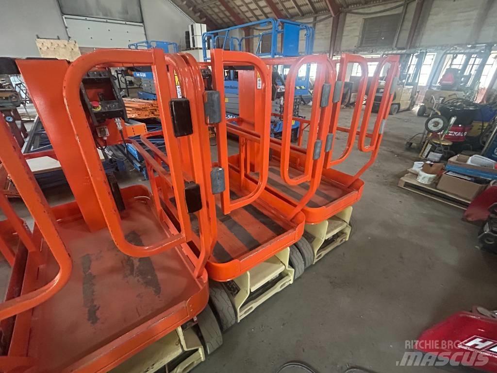 JLG 1230 ES Vertikalna dvigala