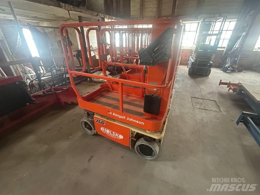 JLG 1230 ES Vertikalna dvigala