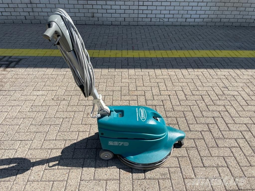 Tennant 2370 Cestni pometači