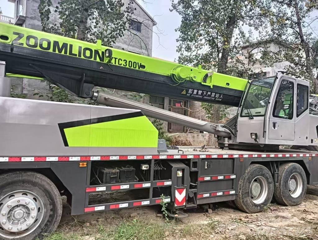 Zoomlion 300 Stolpni žerjavi