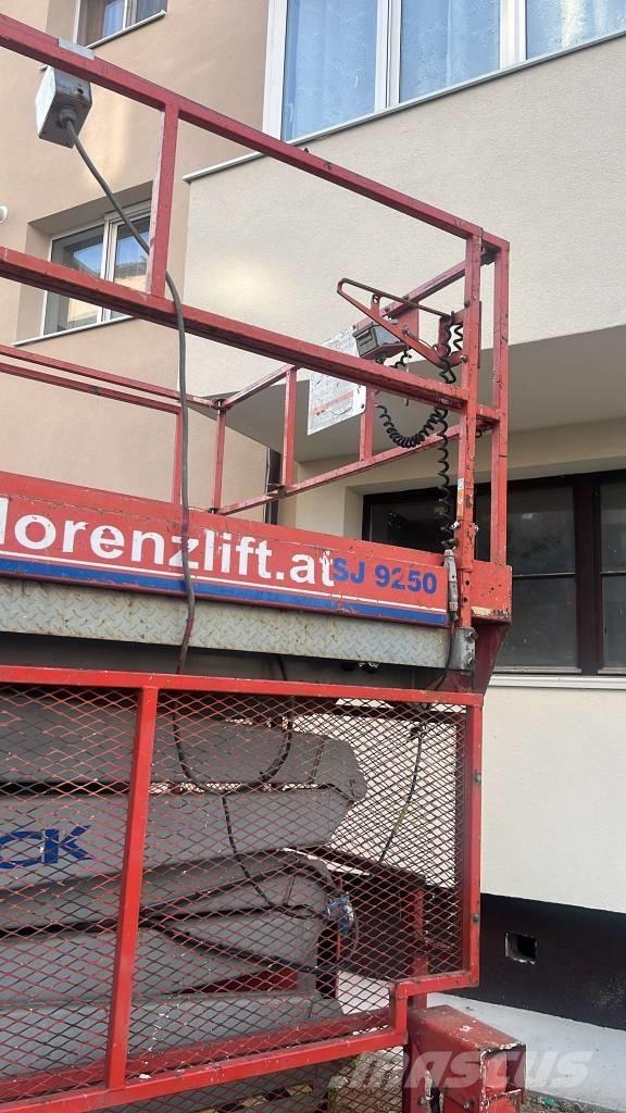 SkyJack SJ 9250 Gradbena dvigala  