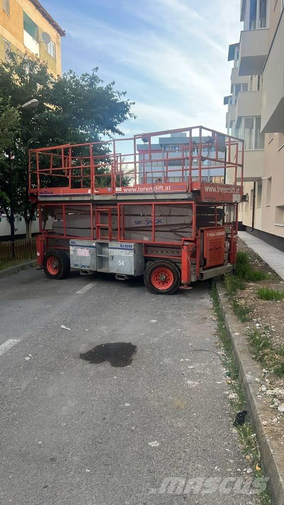 SkyJack SJ 9250 Gradbena dvigala  