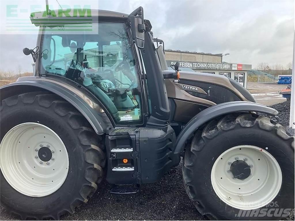 Valtra n175a Traktorji