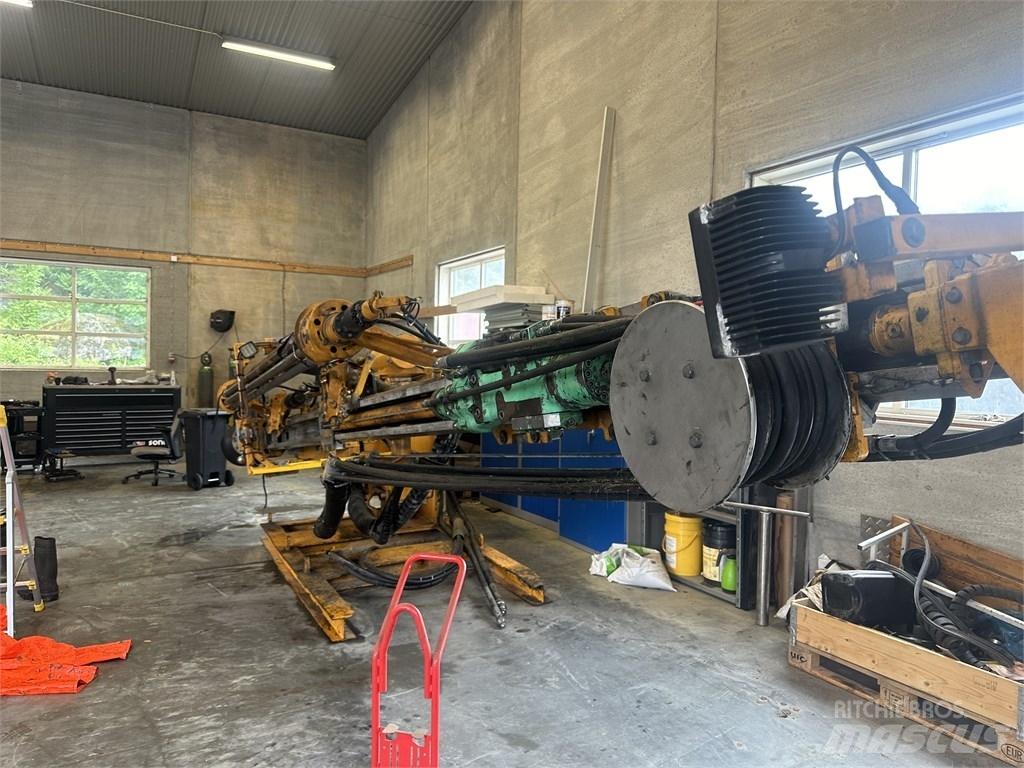 CAT 335 F L Terenske vrtalne naprave