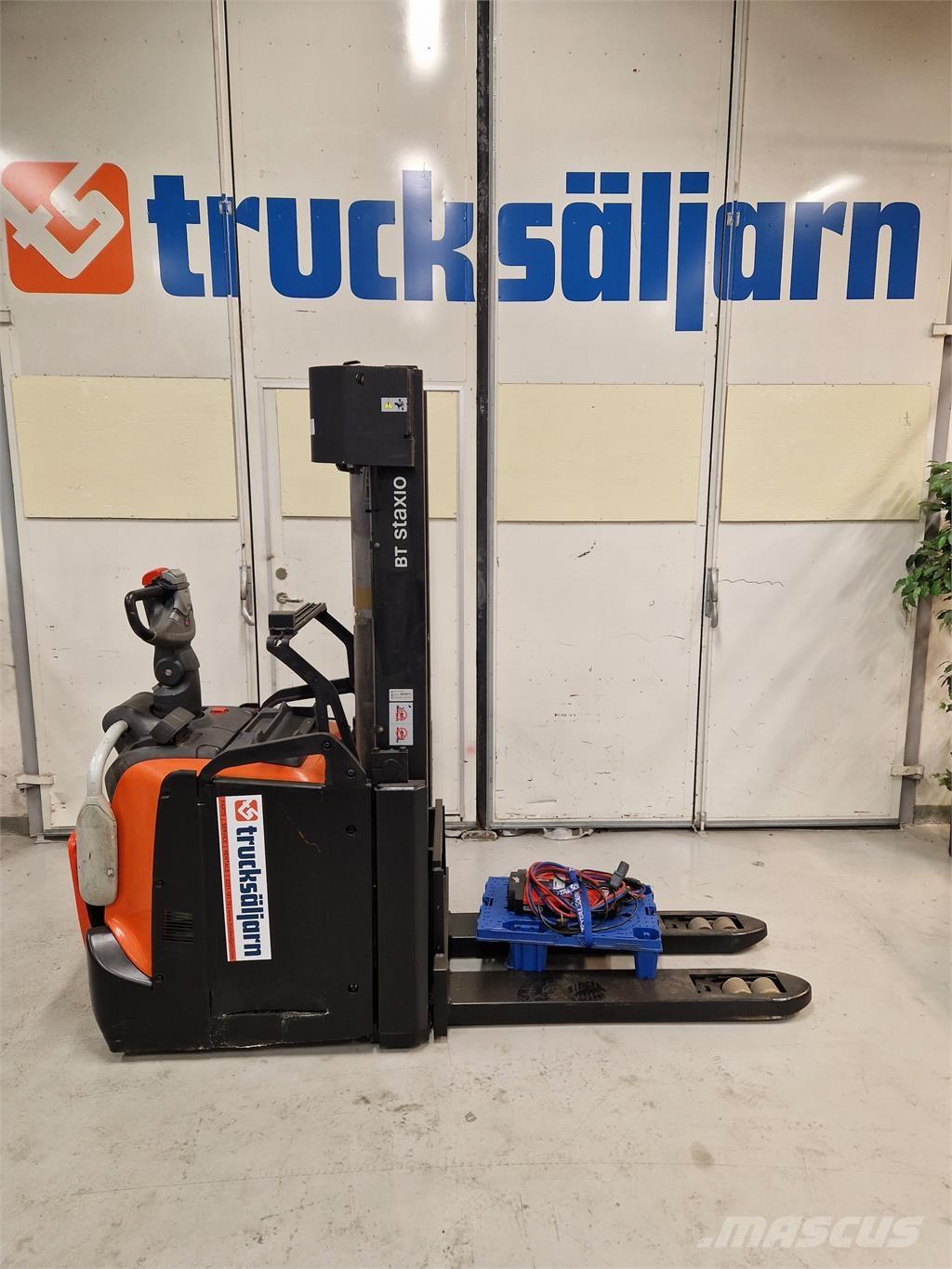 Toyota SPE160L Samopogonski ročni viličarji