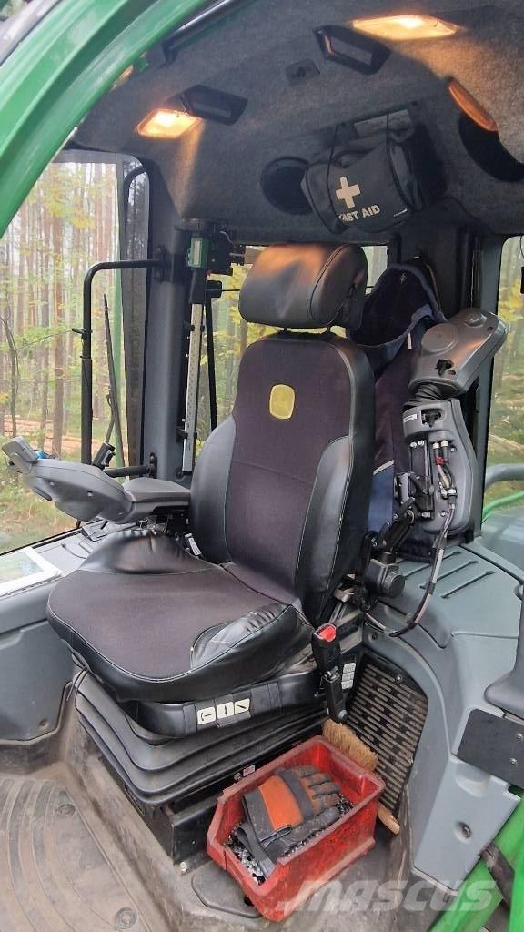 John Deere 1170G Harvesterji