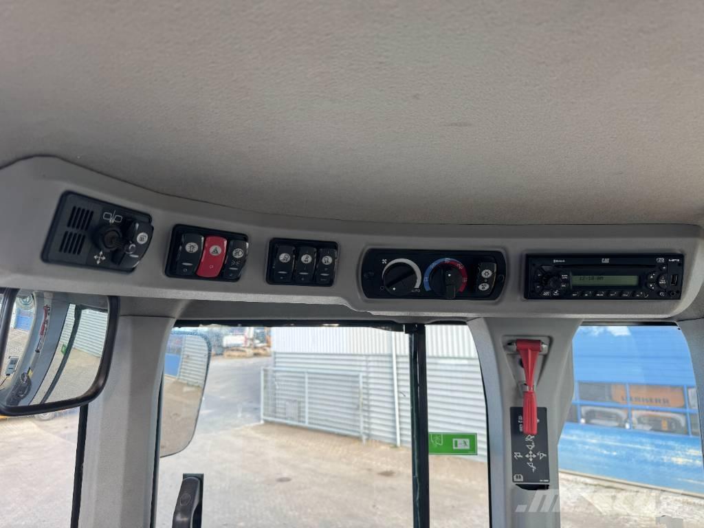 CAT 938 K Kolesni nakladalci