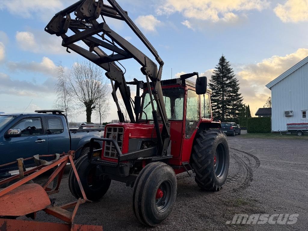 International 574 Traktorji