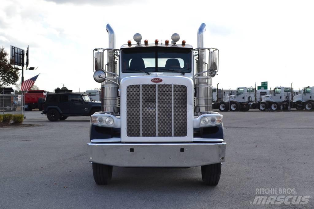 Peterbilt 389 Vlačilci