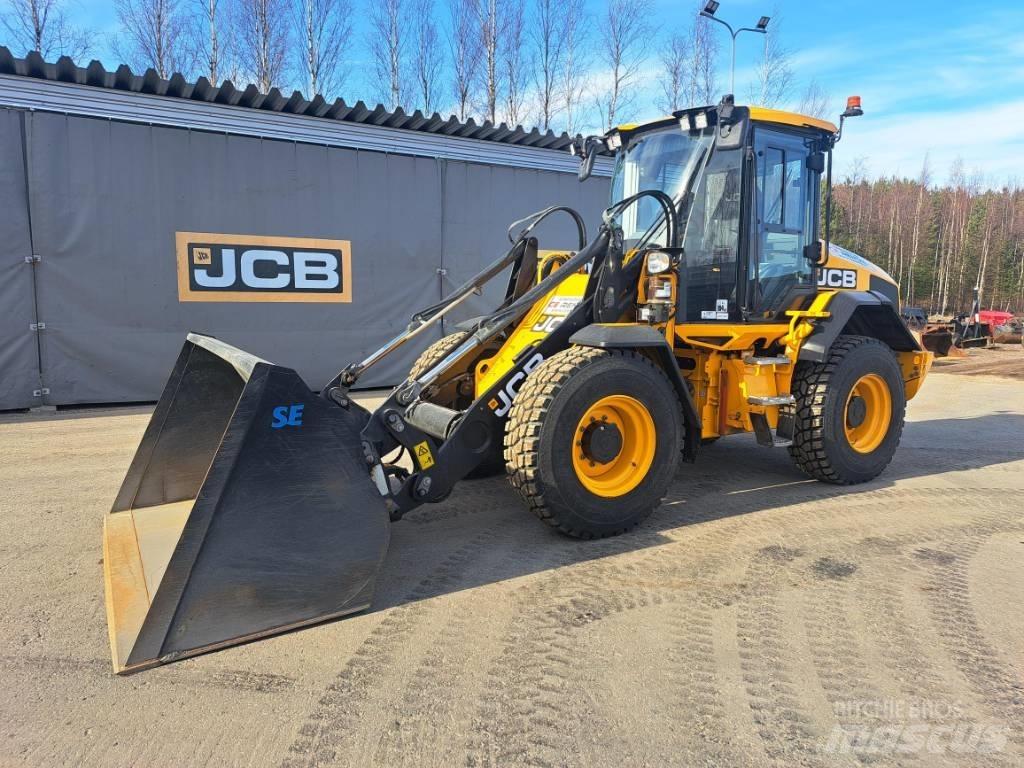 JCB 413 Kolesni nakladalci