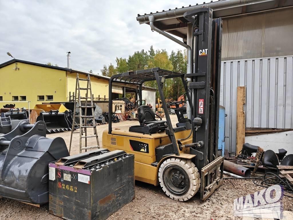 CAT EP 35 K PAC Električni viličarji