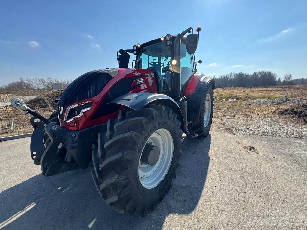 Valtra T255V Traktorji
