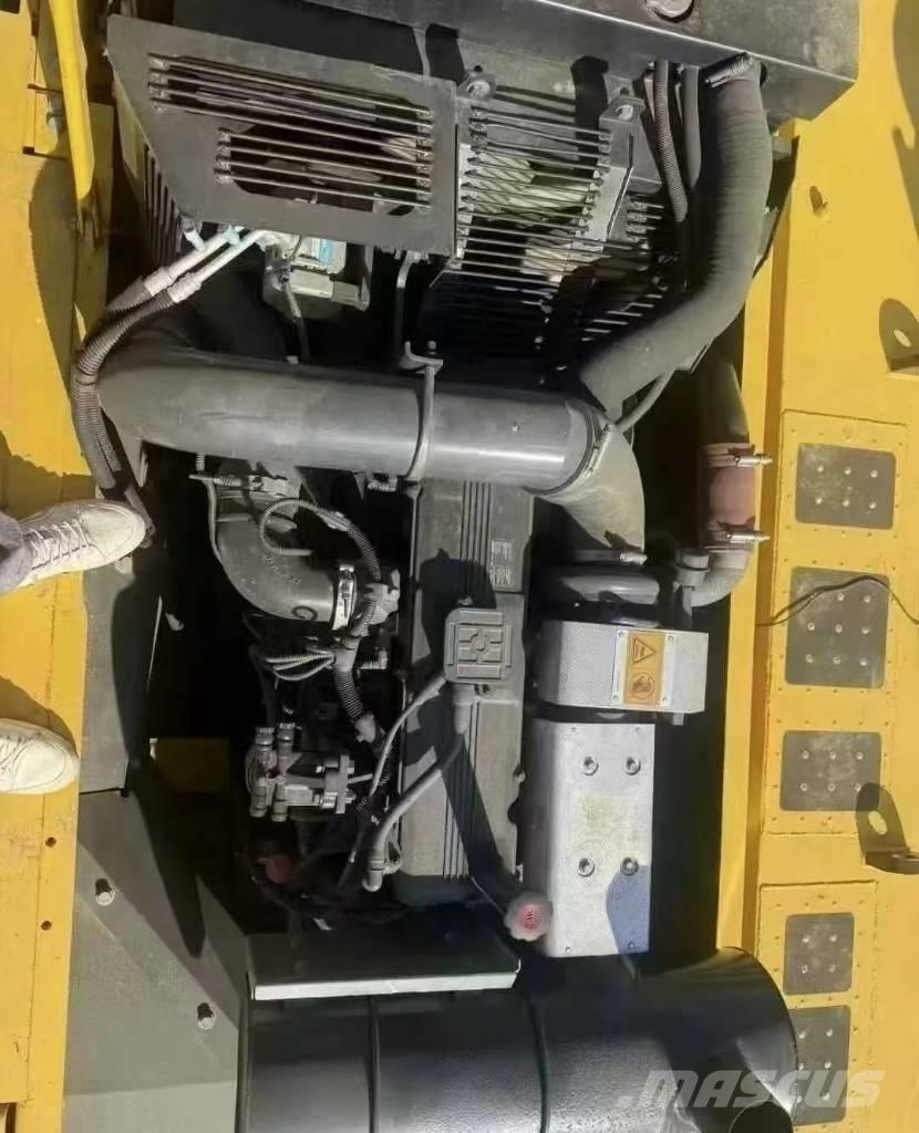 Komatsu PC 350 Bagri goseničarji
