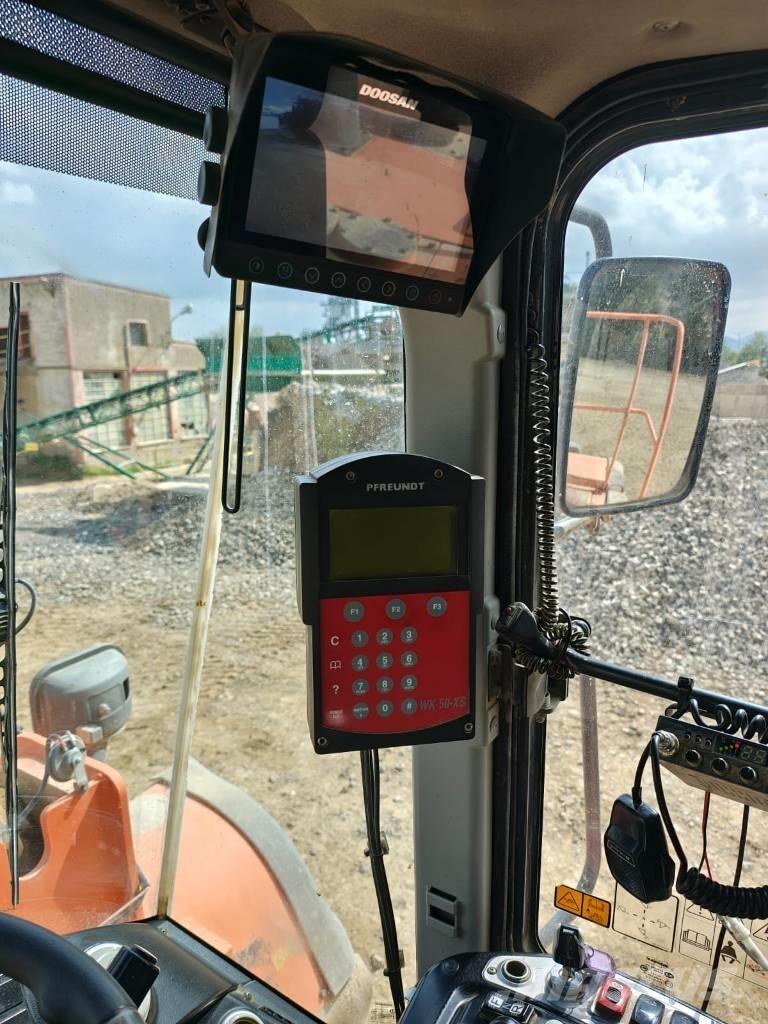 Doosan DL 550-5 Kolesni nakladalci