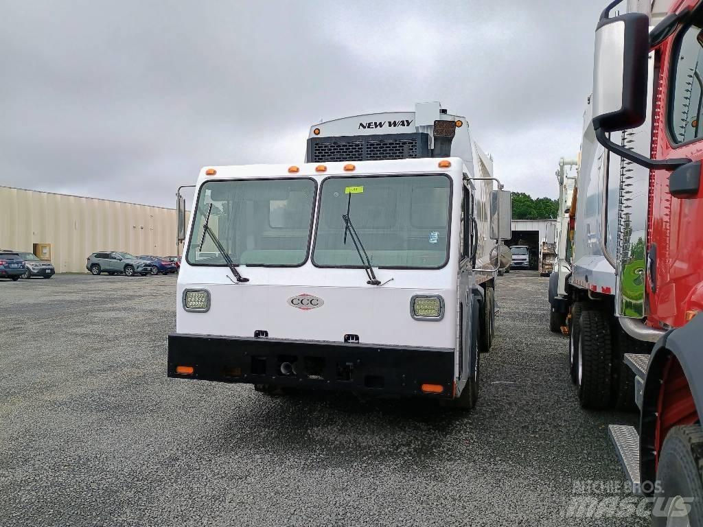  Crane Carrier LE Komunalni tovornjaki