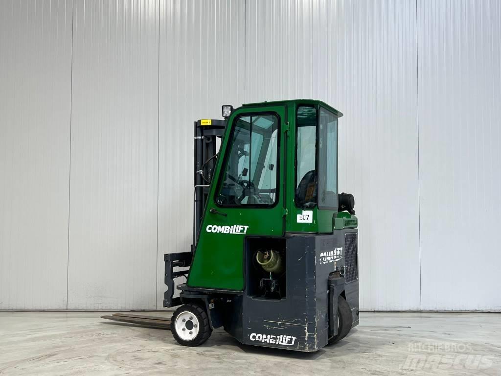 Combilift CB2500 lpg 4-Smerni viličarji