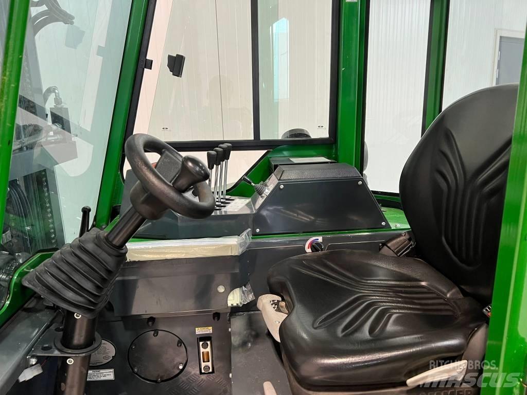Combilift CB2500 lpg 4-Smerni viličarji