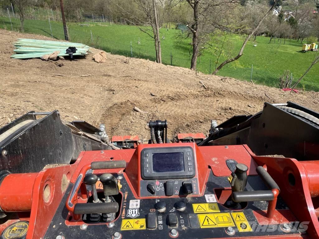 Ditch Witch SK 3000 Nakladalci goseničarji