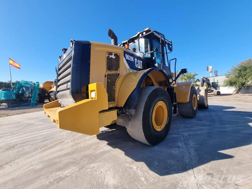 CAT 962 M Kolesni nakladalci