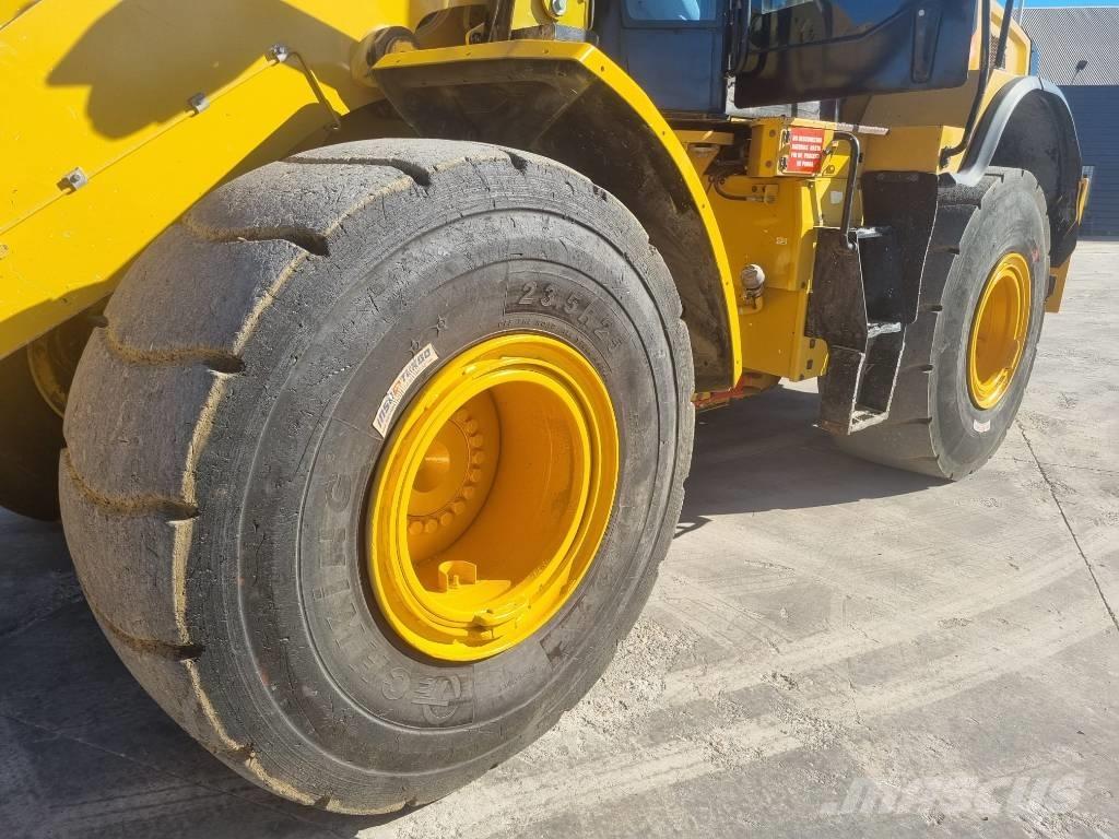 CAT 962 M Kolesni nakladalci