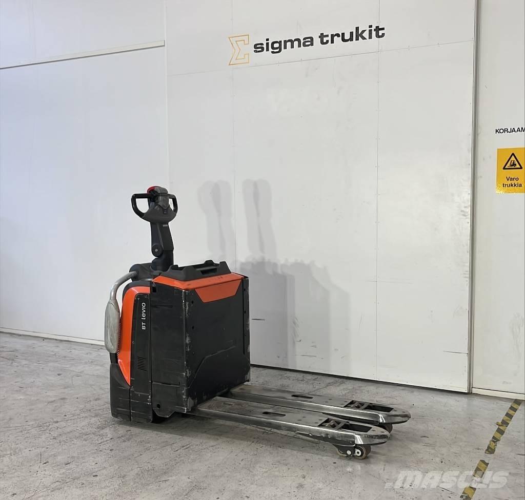 Toyota BT LPE 200 Električni nizko dvižni viličar s stojiščem