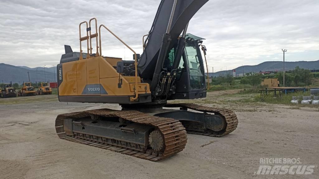 Volvo EC 250 EL Bagri goseničarji