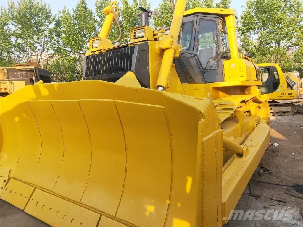 Komatsu D155AX-5 Buldožerji goseničarji