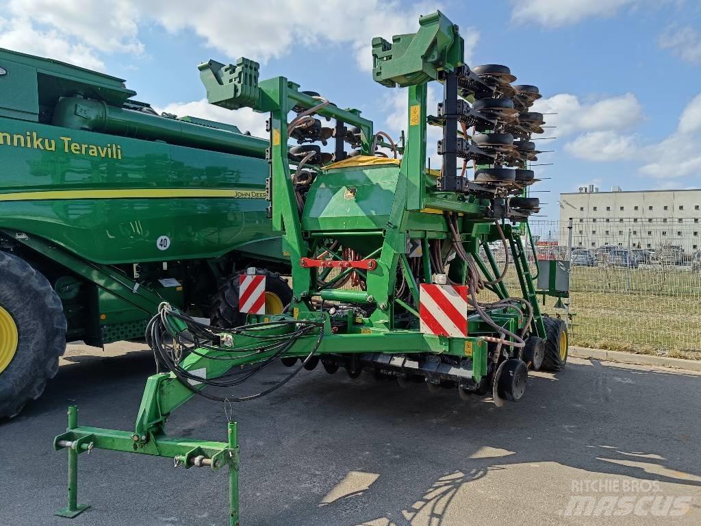 John Deere 750 A Sejalnice