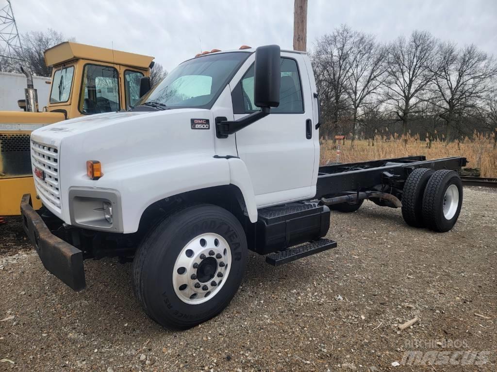GMC C8500 Tovornjaki-šasije