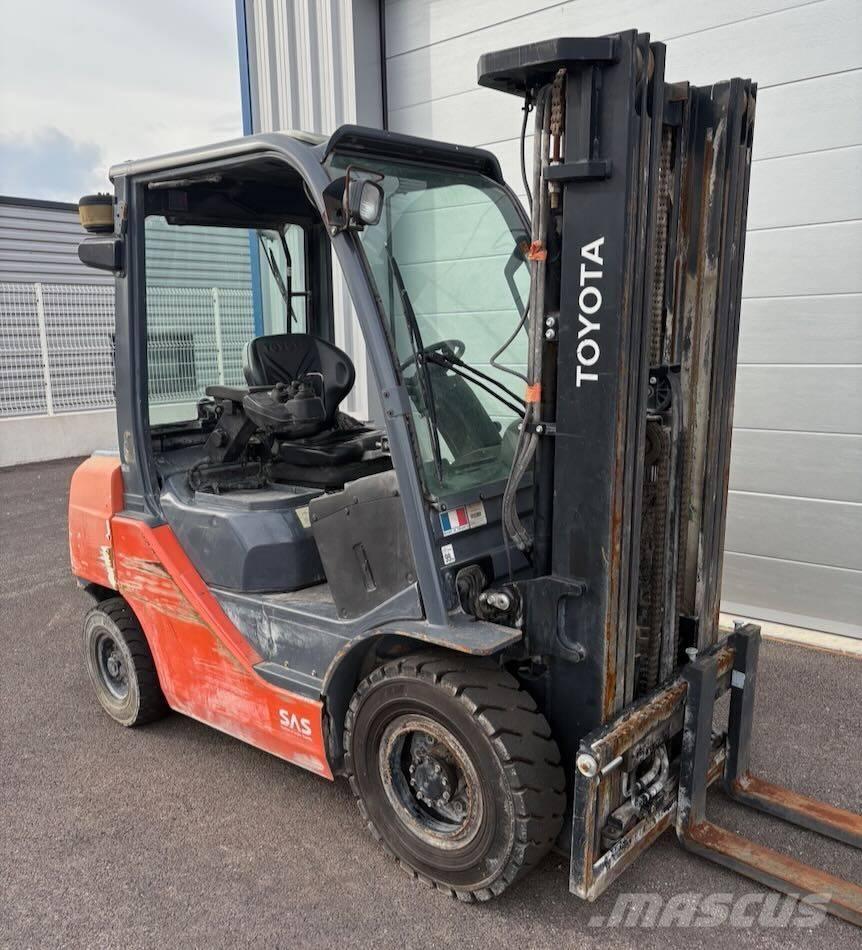 Toyota 8 FDF 25 Dizelski viličarji