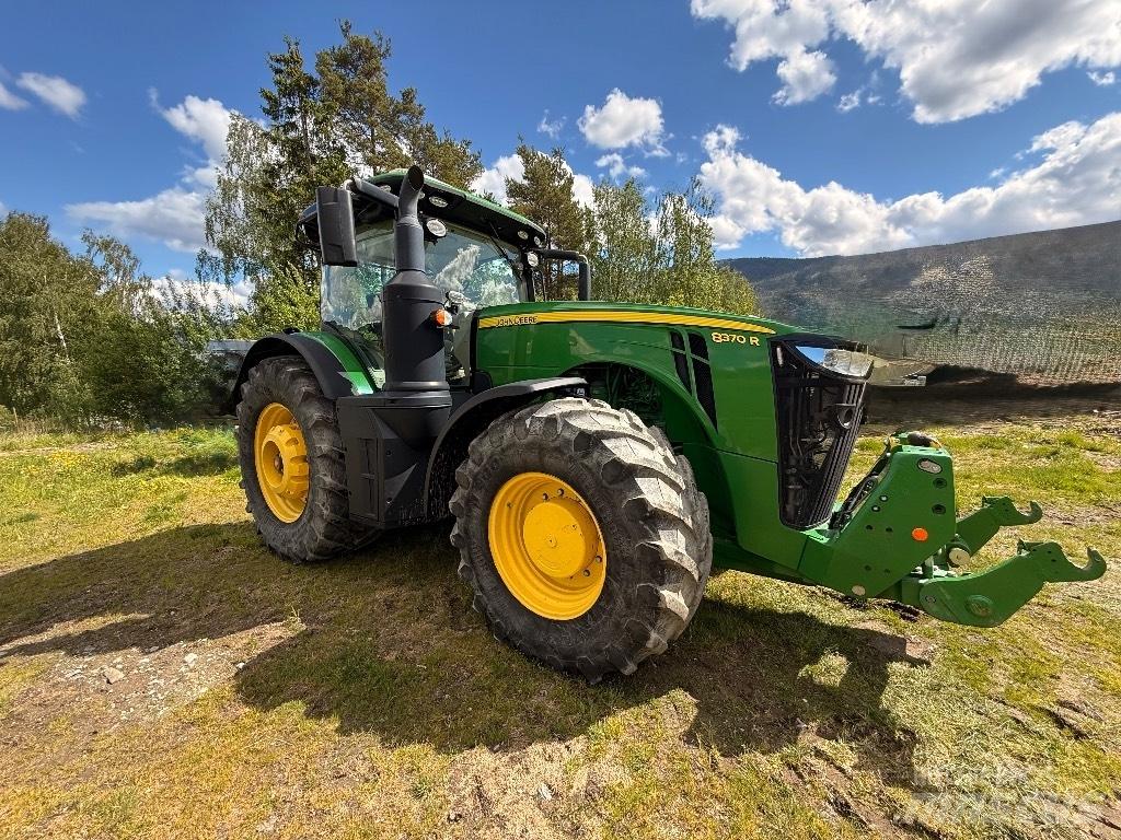 John Deere 8370 R Traktorji