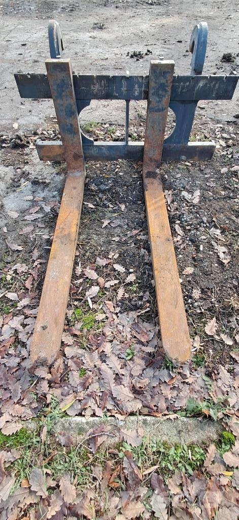 CASE 721 G Kolesni nakladalci