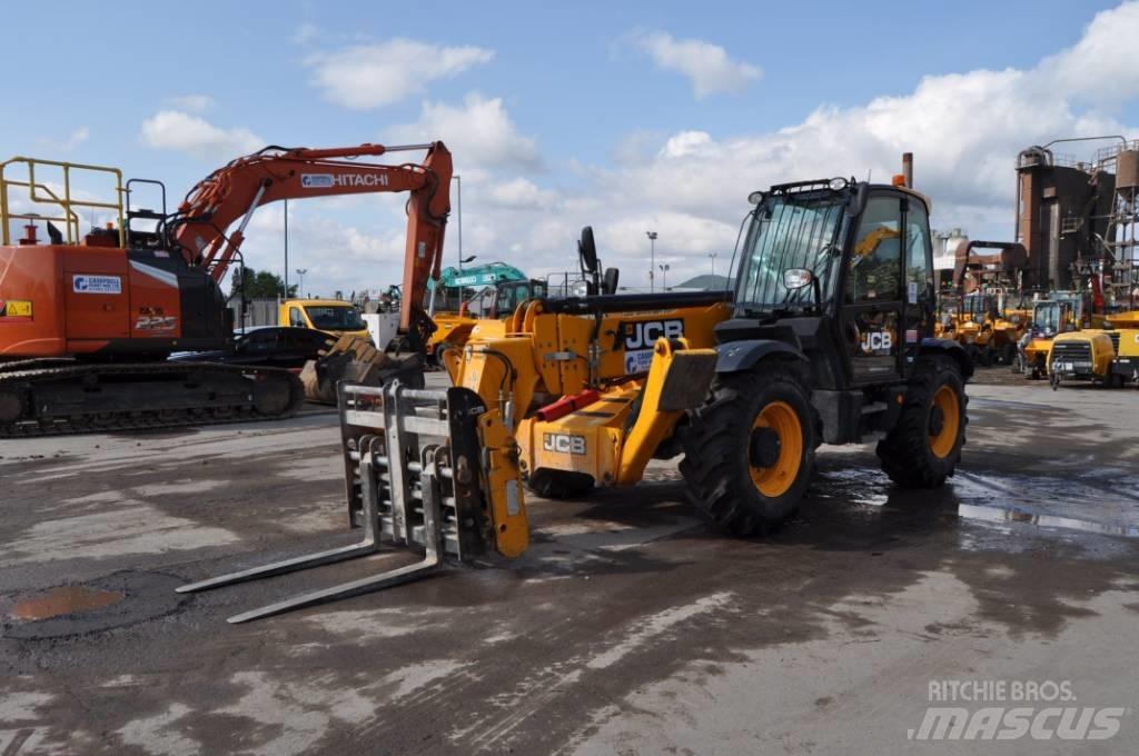 JCB 540-140 Teleskopski viličarji