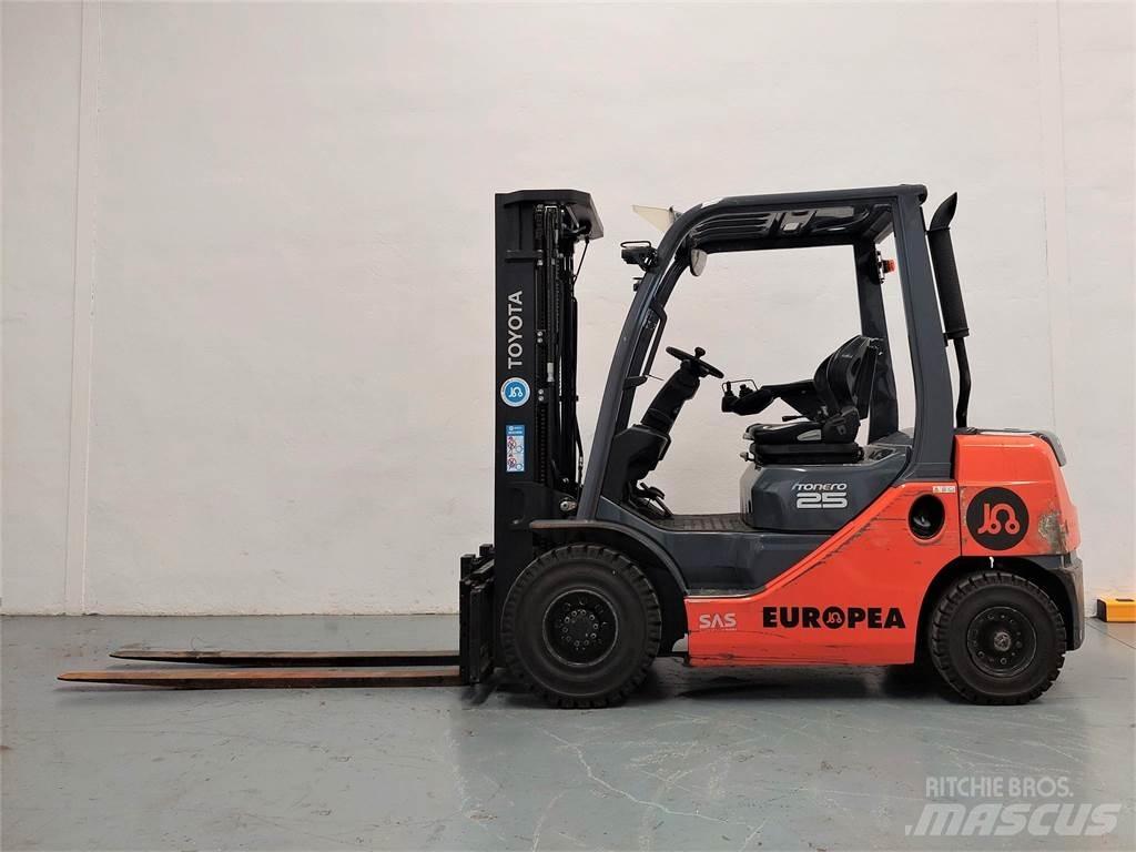 Toyota 02 8FDF25 Dizelski viličarji