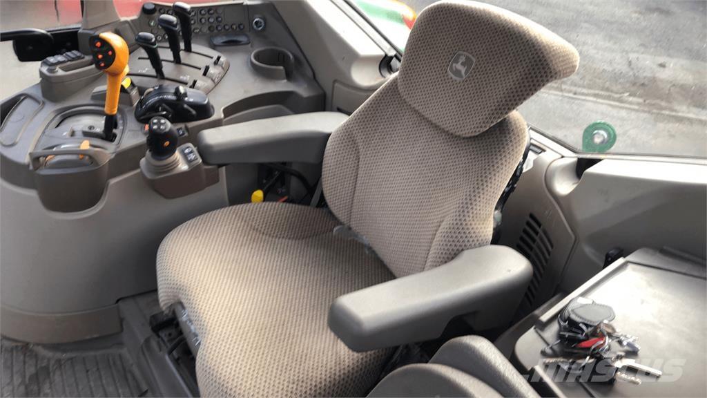 John Deere 6110M Traktorji