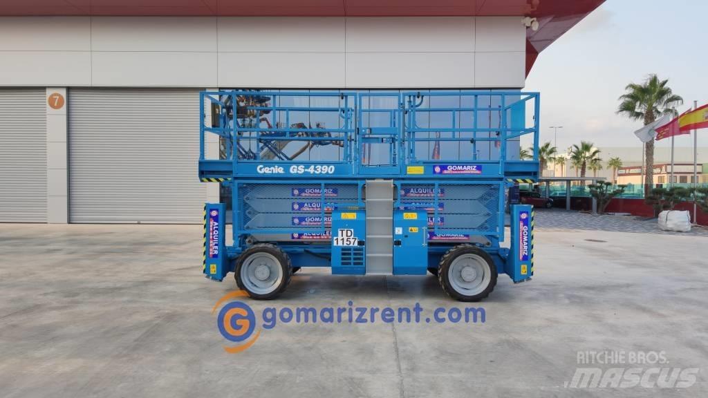 Genie GS 4390 RT Škarjaste dvižne ploščadi