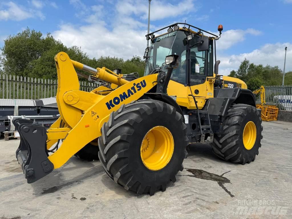 Komatsu WA320-7 Kolesni nakladalci