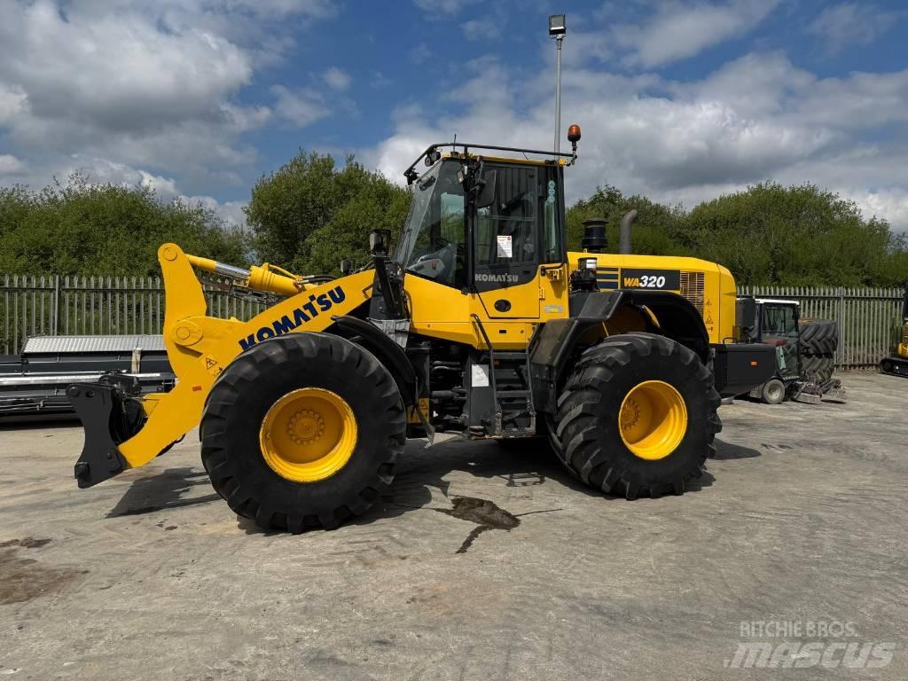 Komatsu WA320-7 Kolesni nakladalci