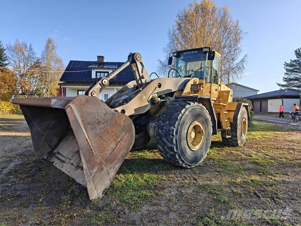 Volvo L180C Kolesni nakladalci