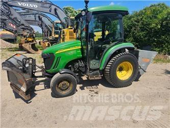 John Deere 3720 Traktorji