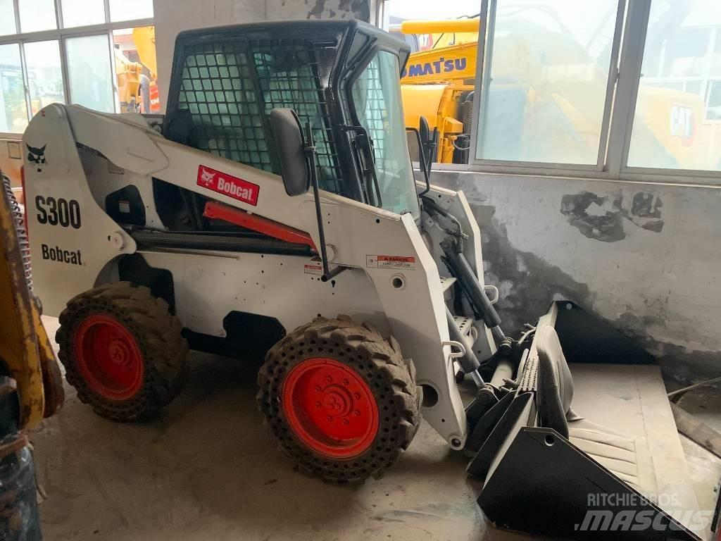 Bobcat S 300 Skid steer mini nakladalci