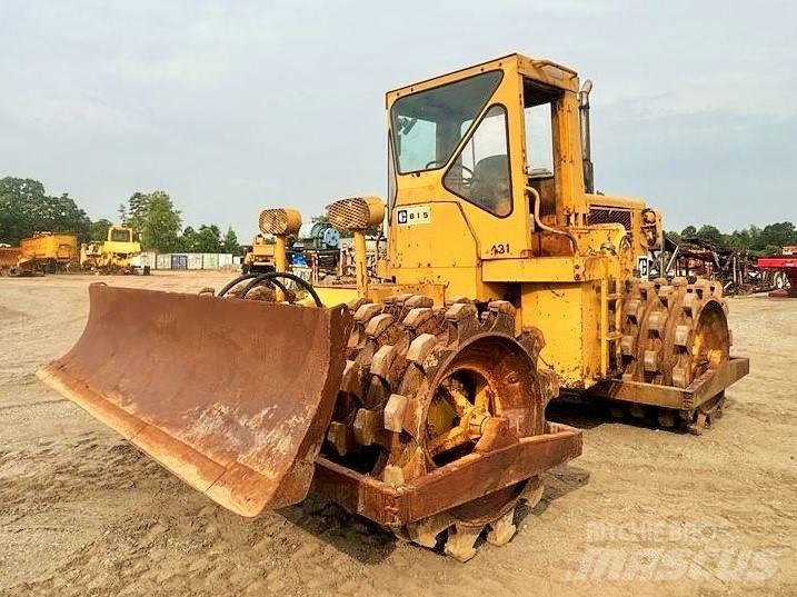 CAT 815 Kompaktorji tal